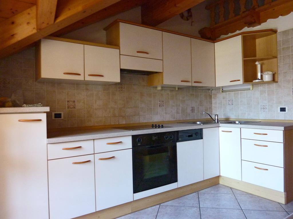 Appartamenti Majon Sotroi Campitello di Fassa Szoba fotó