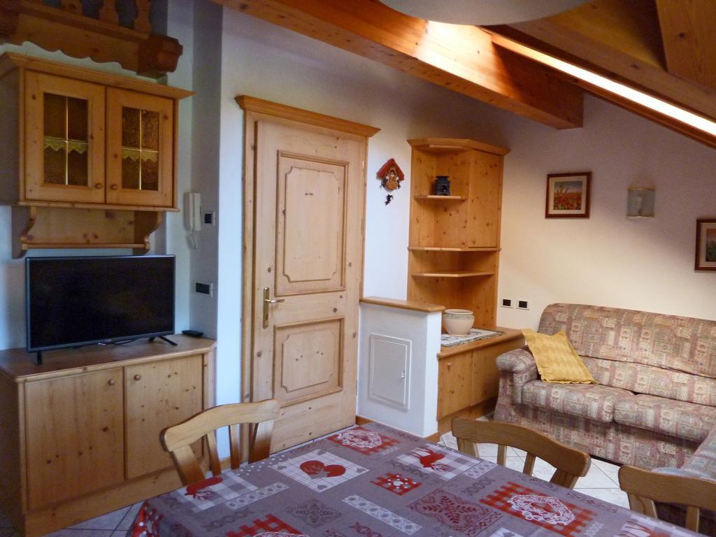 Appartamenti Majon Sotroi Campitello di Fassa Szoba fotó